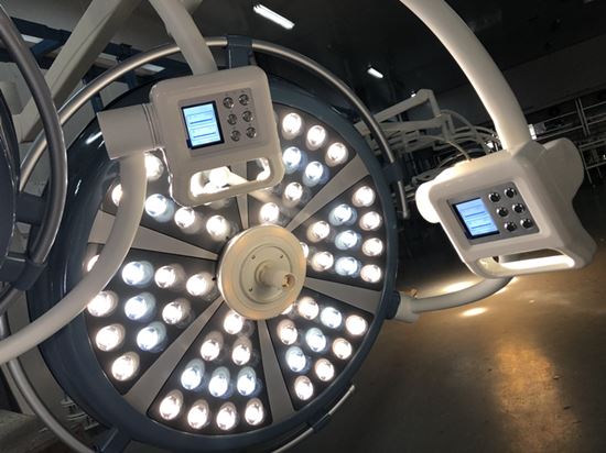 โคมไฟเพดานผ่าตัดแบบพกพาไร้เงา LED